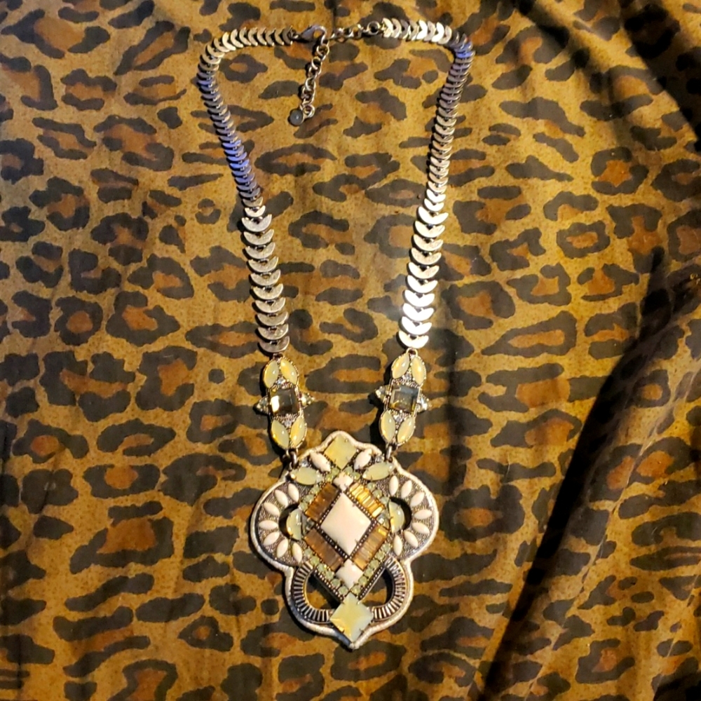 Vintage Stella and Dot necklace